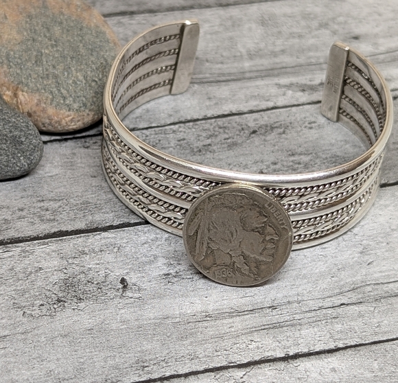 Tahe Signed Sterling Silver Bold Nine Banded Navajo Cuff Bracelet - Picture 4 of 11